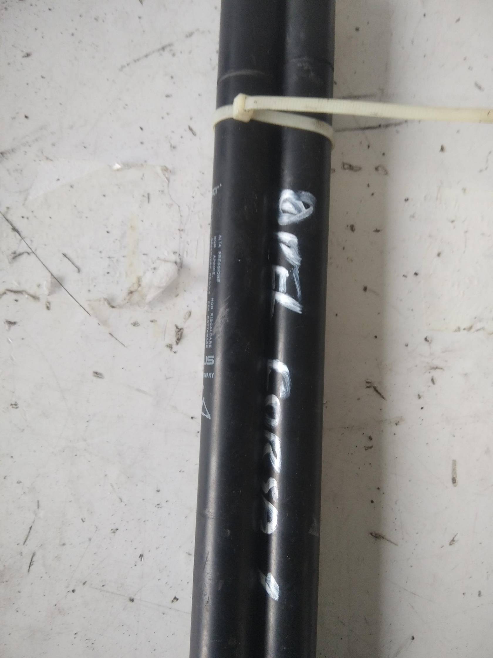 Asta ammortizzante portello post. dx.